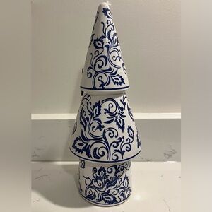 Mikasa Blue & White Chinoiserie Floral 3 Tier Ceramic Christmas Tree Figurine